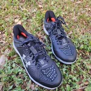 Under Armour Yard Low MT Baseball/Softball Cleats Men size 6.5 Black Plush Sport